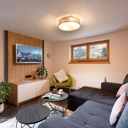 Haus Michael Apartment Тукс Екстериор снимка